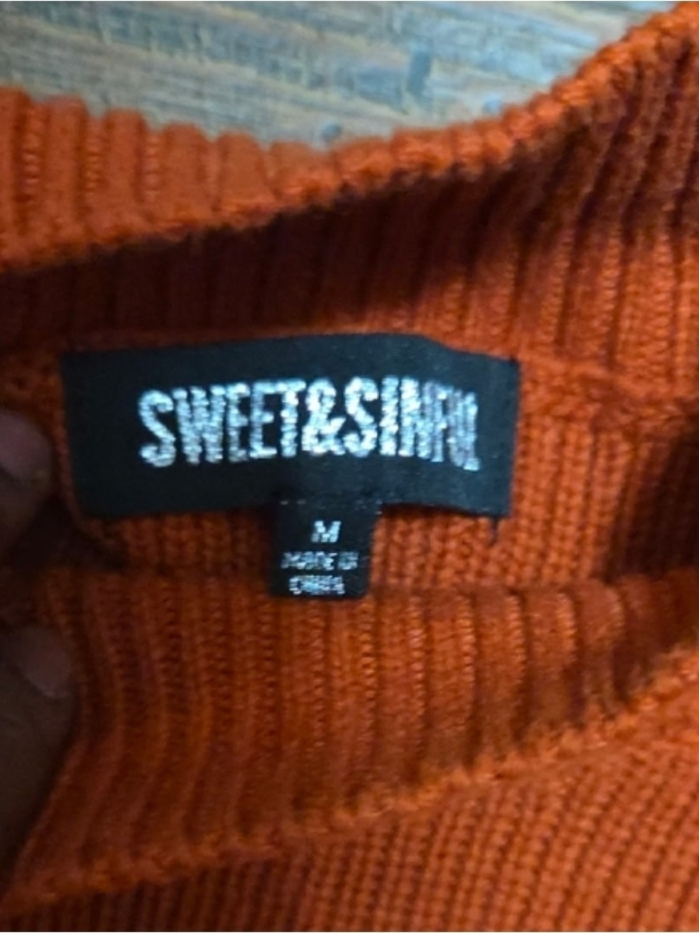 Rust Cable-Detail Mock Neck Sweater - Women - Picture 2 of 3